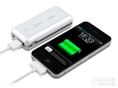 便攜續(xù)航新寵 5600mAh時尚小巧移動電源到貨評測